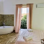 Calypso Il Binario Elegance Bed & Breakfast 3*